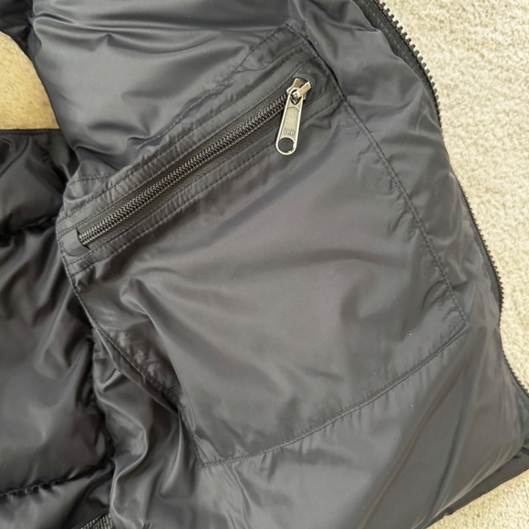 North Face Nuptse Puffer Vest - Men’s Small Black - Picture 5 of 7